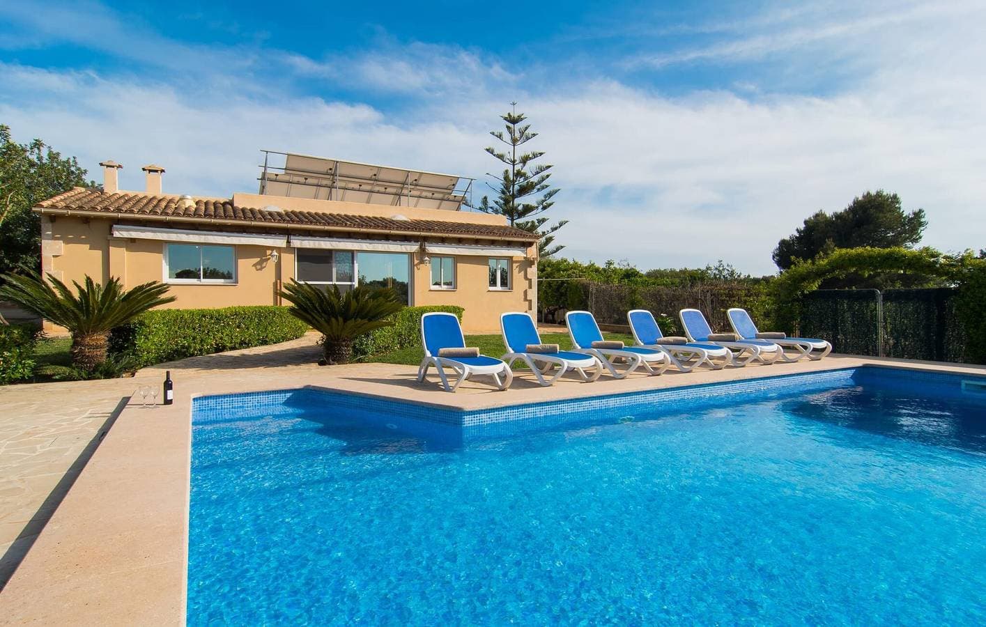 Foto 11 von 47: Son Negre Oase: Stilvolle Wohnung mit Pool und Terrasse