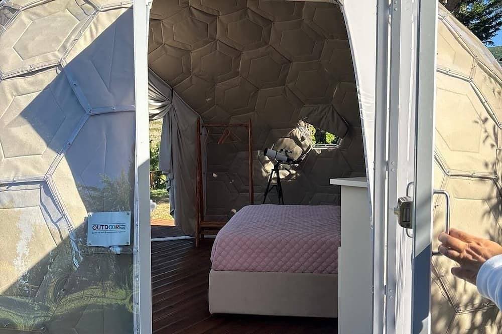 Foto 4 von 10: Glamping at Il Balcone degli Dei: Private Stars and a Hot Tub