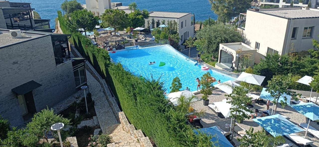 Artemis Beach House 1