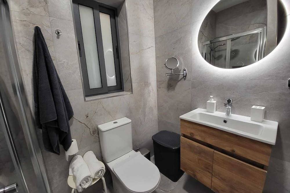 Foto 7 von 23: Xlendi Gozo-Coastal Apartment with Spectacular Views. Free Parking AC and WiFi