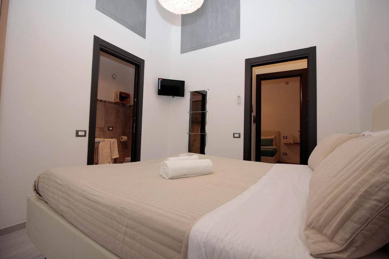 Foto 7 von 10: Double Room with Private Bathroom