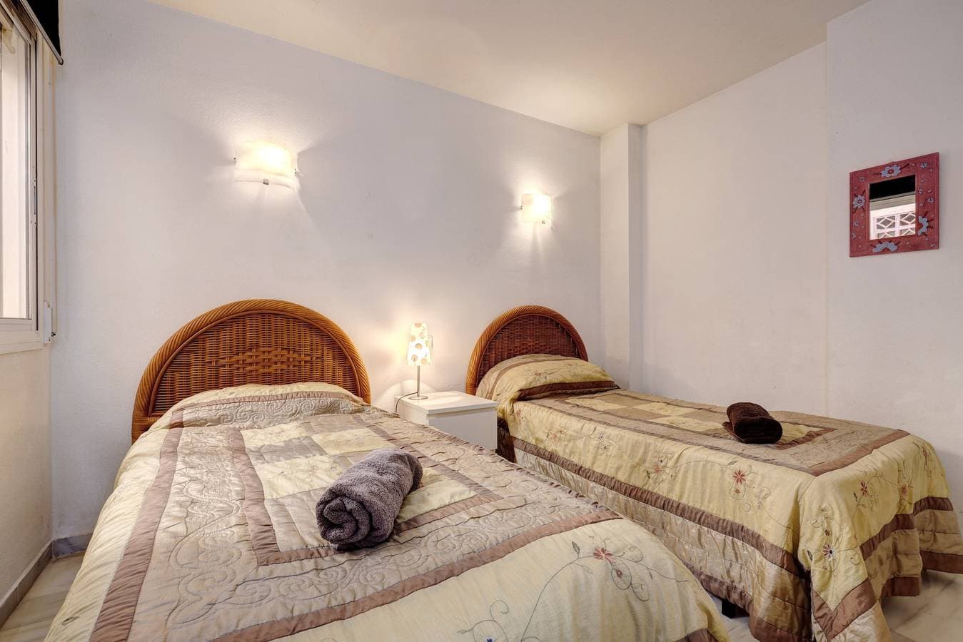 Foto 13 von 21: Luxury 2 Bed Apartment mit Gemeinschaftspools, Terrasse und WLAN