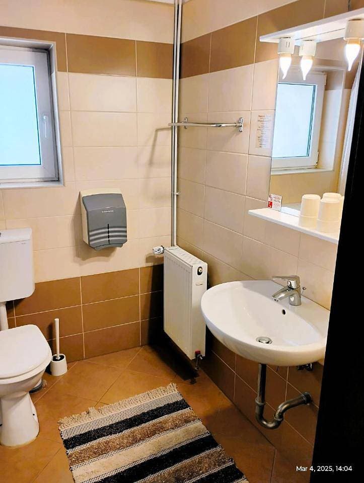 Foto 7 von 9: Budget Twin Room