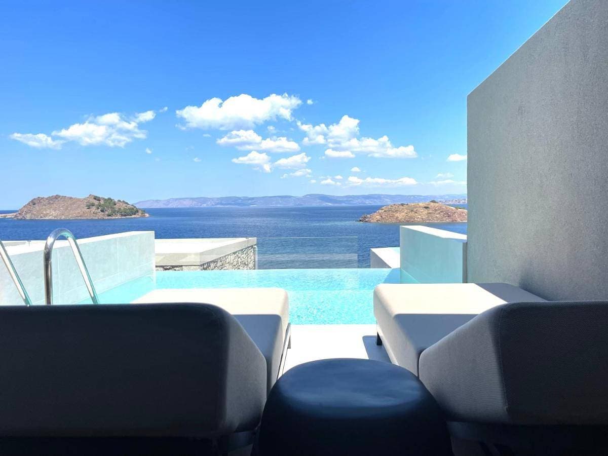 Foto 2 von 11: Standard Room with Private Pool & Sea View