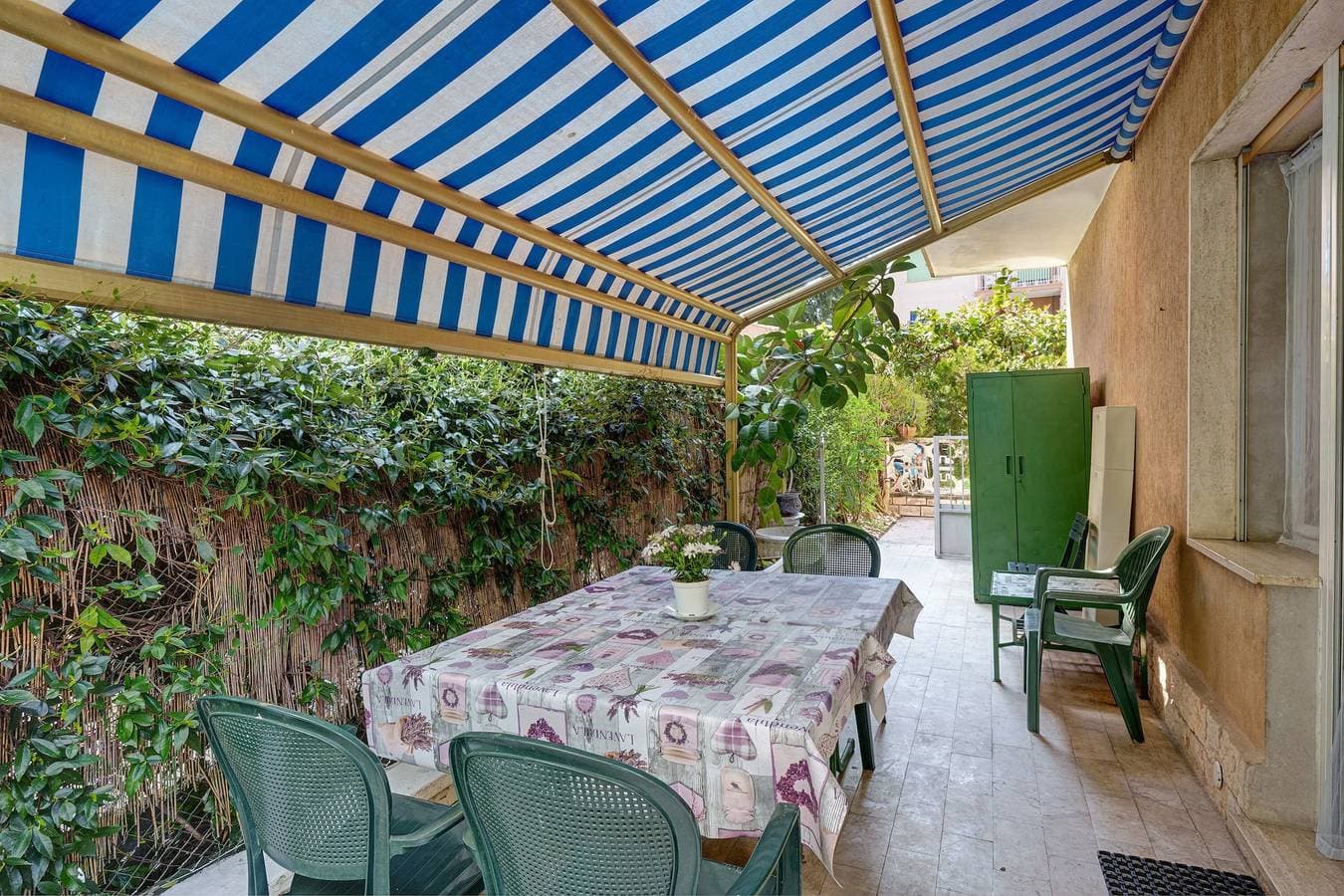 Foto 3 von 22: Apartment 'Casa Dei Garofani – Kostenfreier Parkplatz' mit privatem Garten