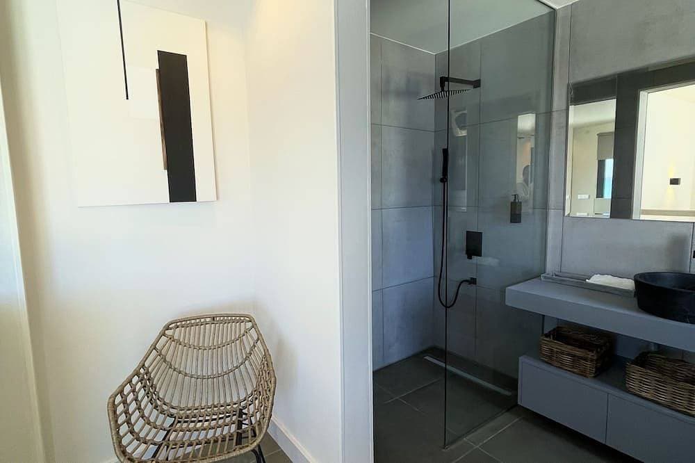 Foto 6 von 22: Casa Lúa in front of the sea