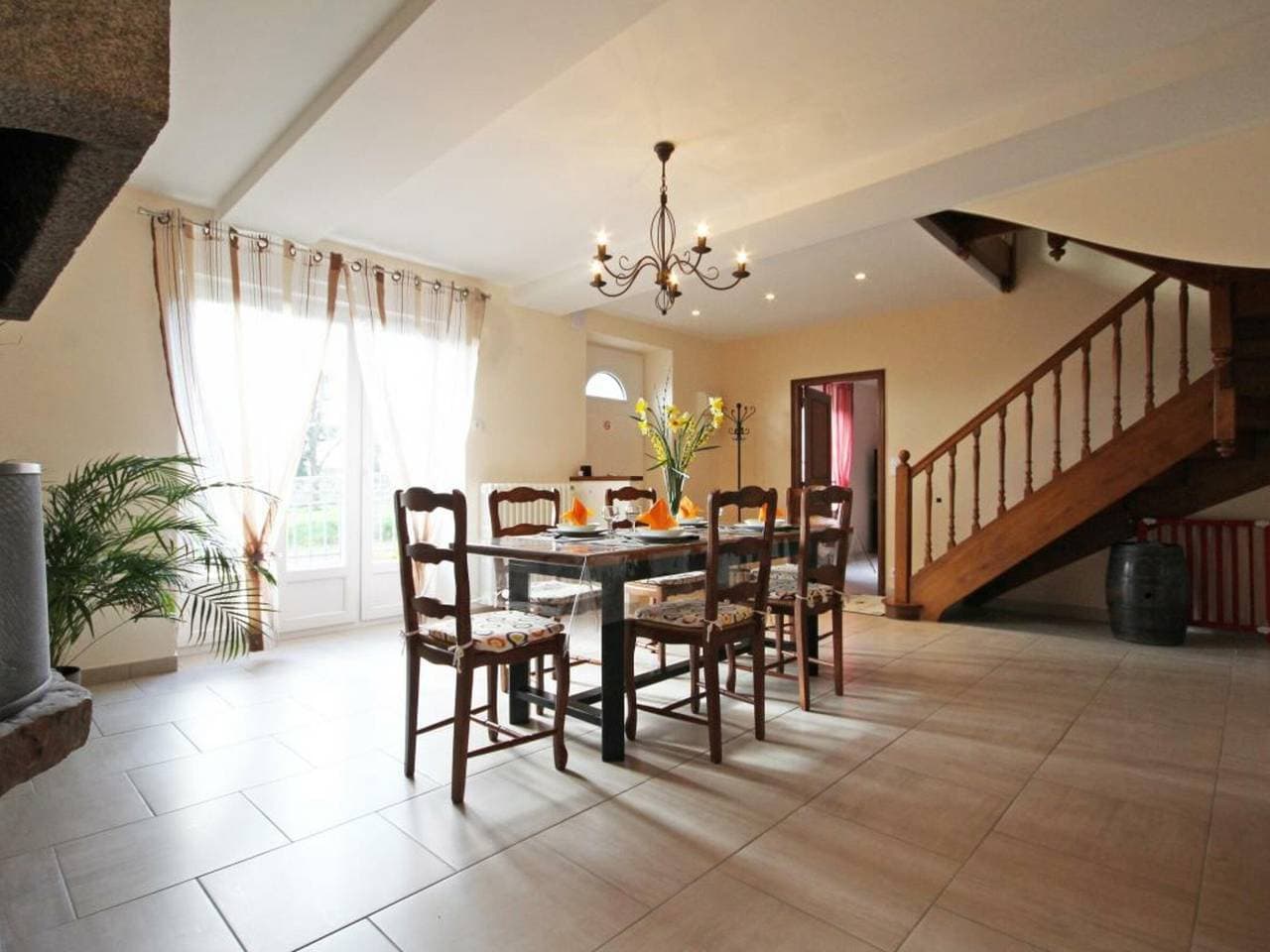 Foto 12 von 34: Helles Haus mit geschlossenem Garten und Terrasse für 9 Pers. nahe Écouves-Wald