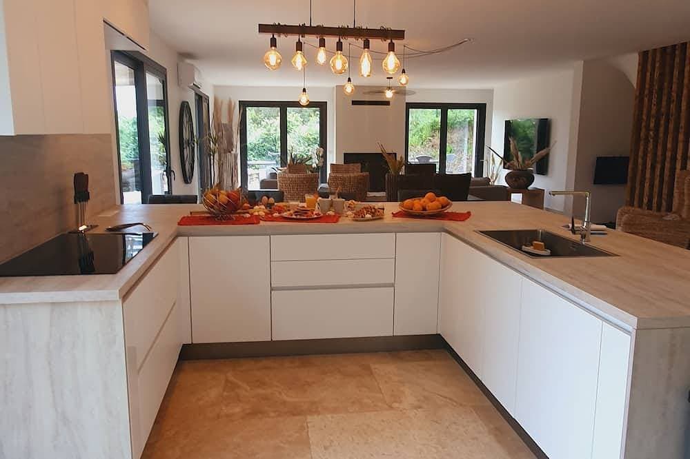 Foto 13 von 30: Family villa with secure lagoon pool & children's facilities - quiet forest