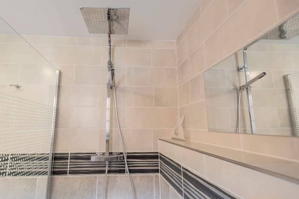 Foto 13 von 30: Großes super attraktives Haus mit privatem Pool