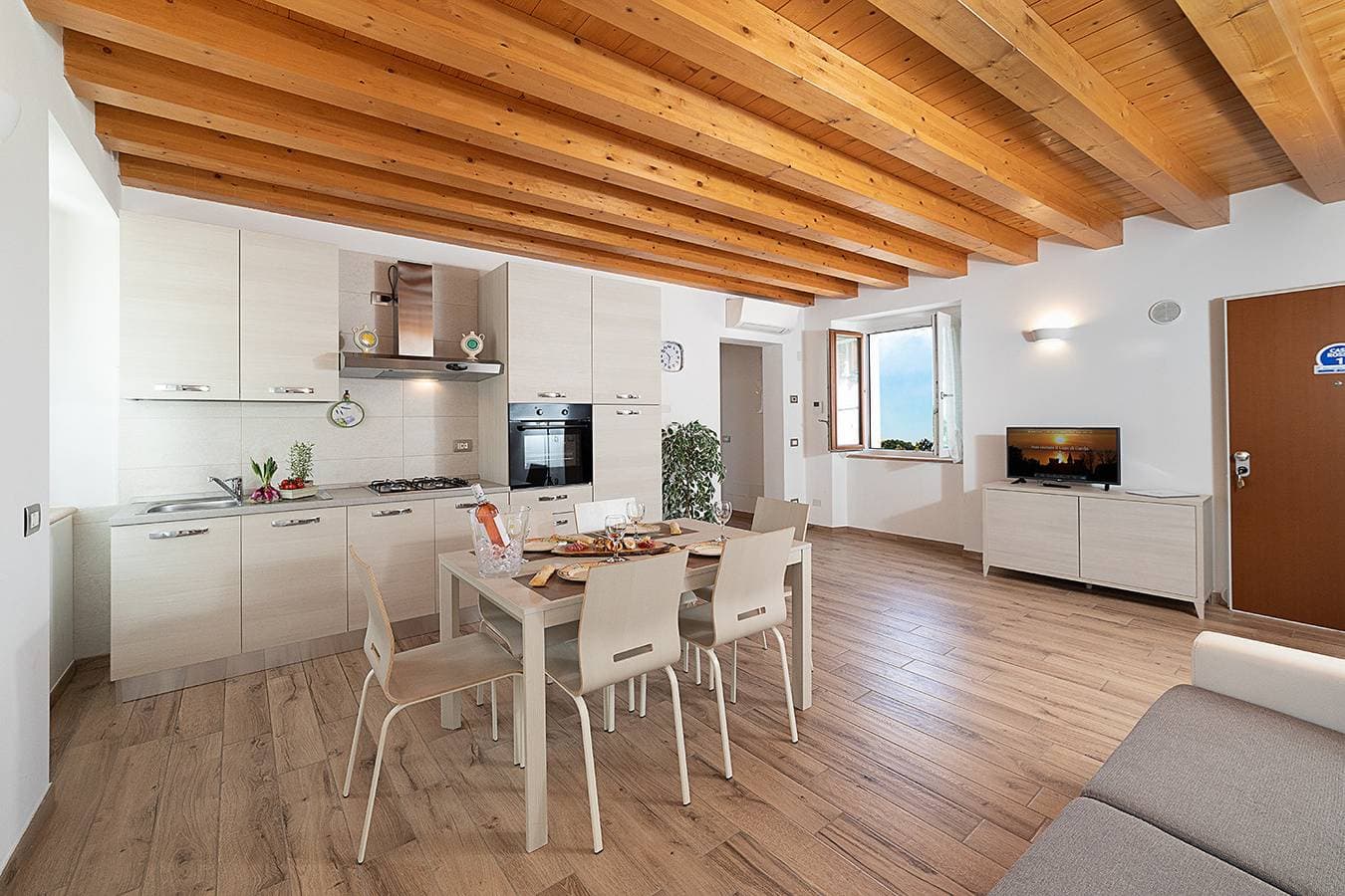 Regarda - Casa Rossa 1, romantisches  Rustico mit WLan, Klimaanlage 1