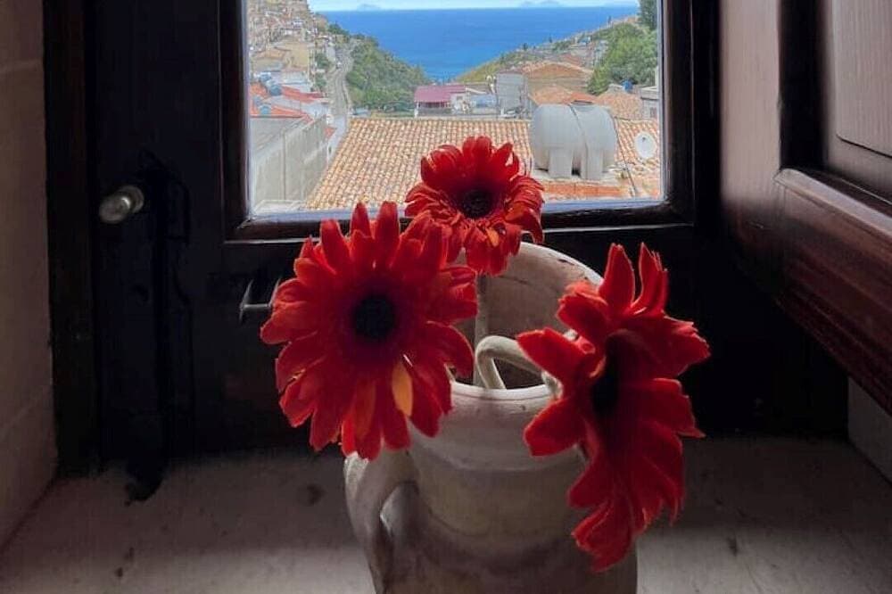 Calacta my house, detached, renovated, sea view from different rooms 1