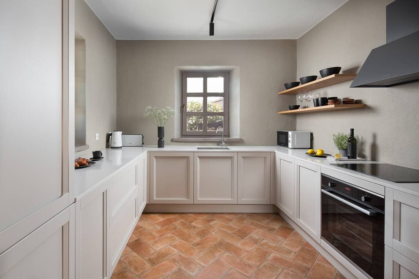 Foto 12 von 21: Rustikale Villa Sylbum mit Pool in Istrien, Panoramablick, tierfreundlich, ruhige Gegend, ideal für Familien, privater Parkplatz, Terrasse, gepflegter Garten