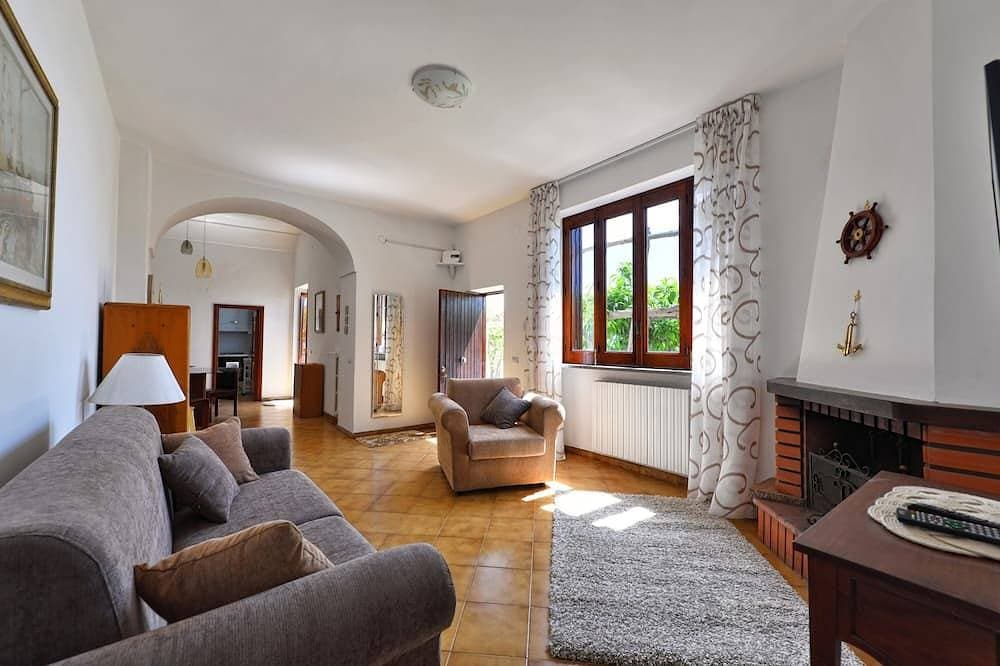 Foto 7 von 25: Charmantes Ferienhaus mit privatem Zitronengarten und Meerblick