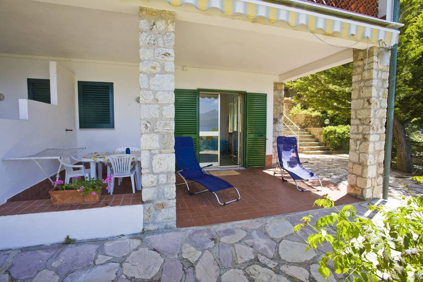 Foto 10 von 33: Ferienwohnung für 4 Personen mit Garten