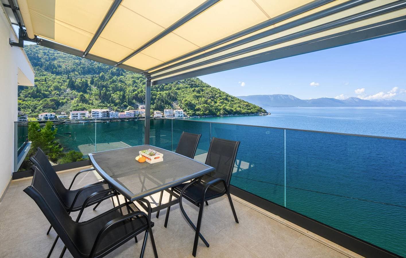 Foto 10 von 53: Schick, 2,5 km vom Strand entfernt: Gemütliche Ferienwohnung mit Pool und Terrasse