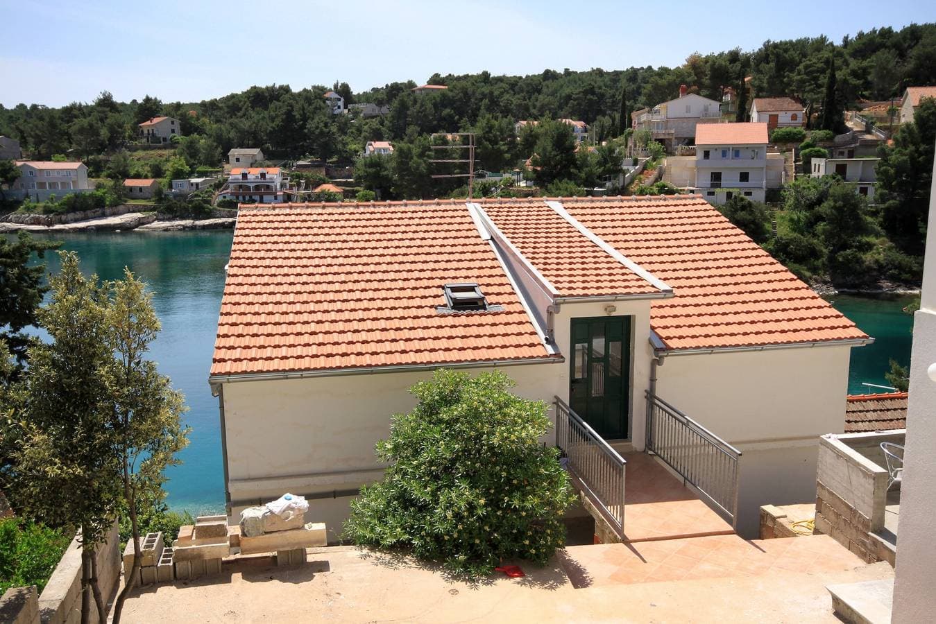 Foto 6 von 19: 2-Zimmer-Ferienwohnung am Strand Basina, Hvar A-4599-f