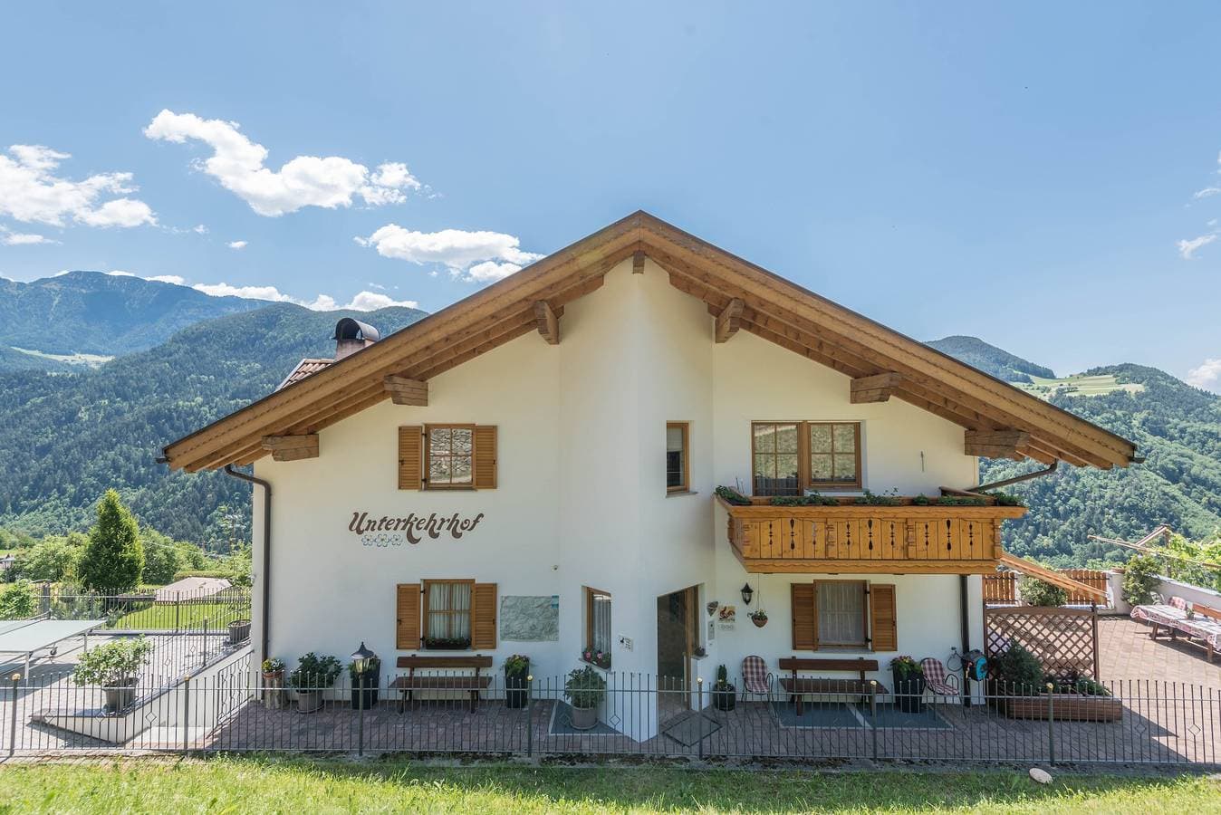Foto 2 von 22: Moderne Ferienwohnung "Malga - Unterkehr" mit Bergblick, WLAN, Garten & Terrasse