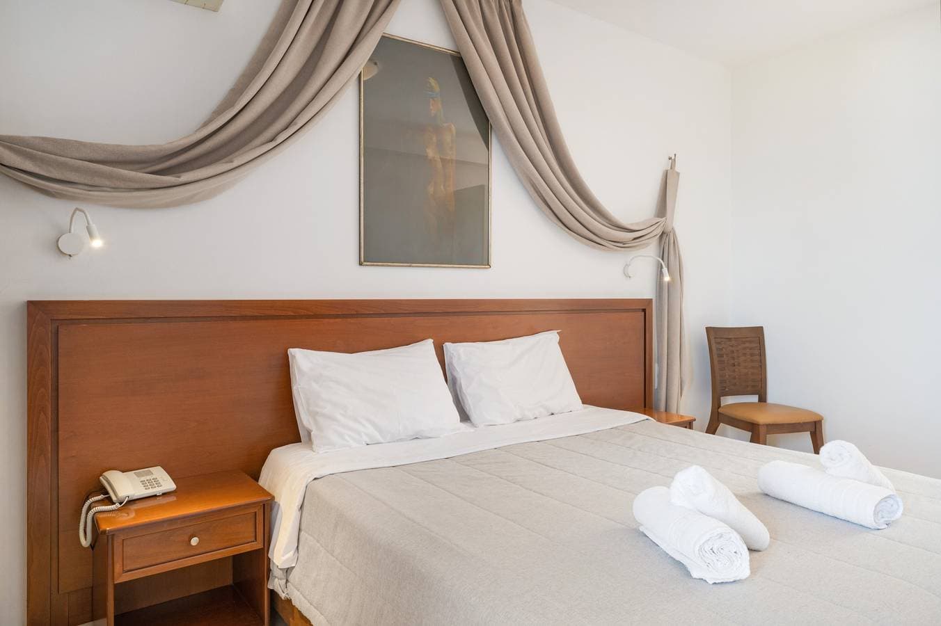 Foto 7 von 21: Klassisches Doppelzimmer im Hotel Aristotelis mit Meerblick und Balkon
