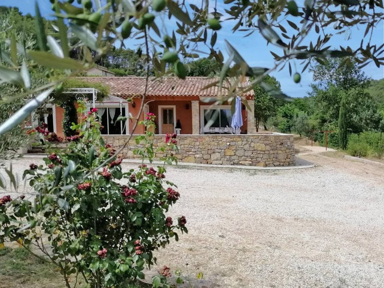 Foto 7 von 19: Klimatisiertes Ferienhaus mit privatem Pool