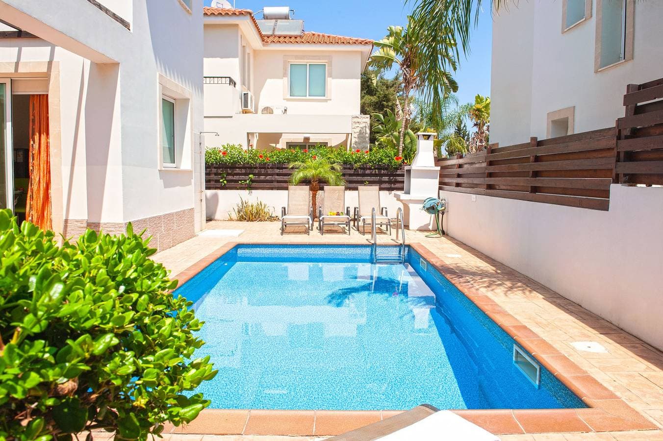 Foto 8 von 32: Villa für 5 Personen mit Balkon