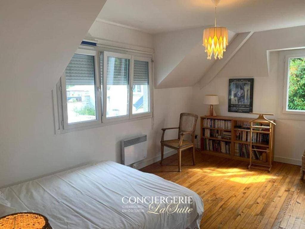 Foto 8 von 16: Three-Bedroom House