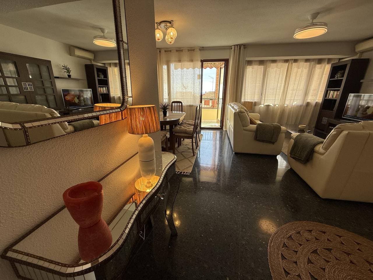 Foto 3 von 35: Ferienwohnung für 4 Personen mit Balkon/Terrasse
