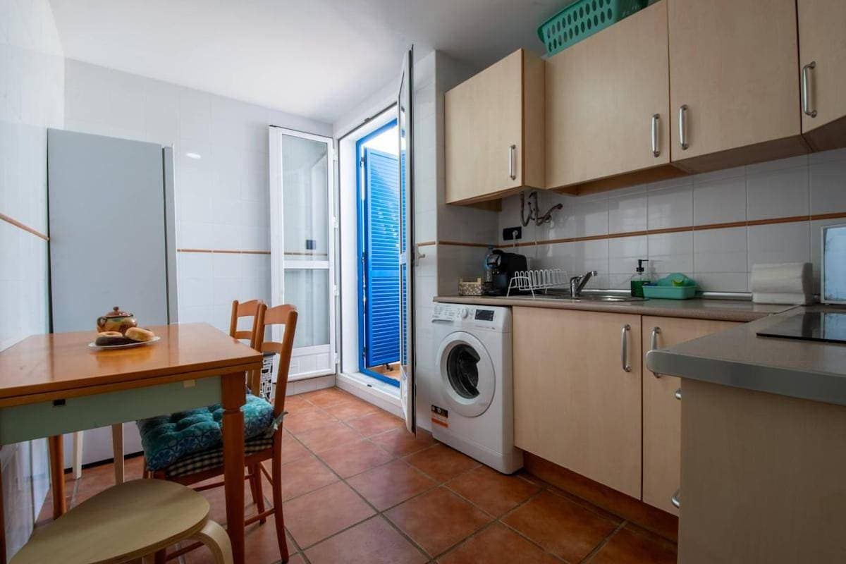 Foto 5 von 16: Three-Bedroom Apartment