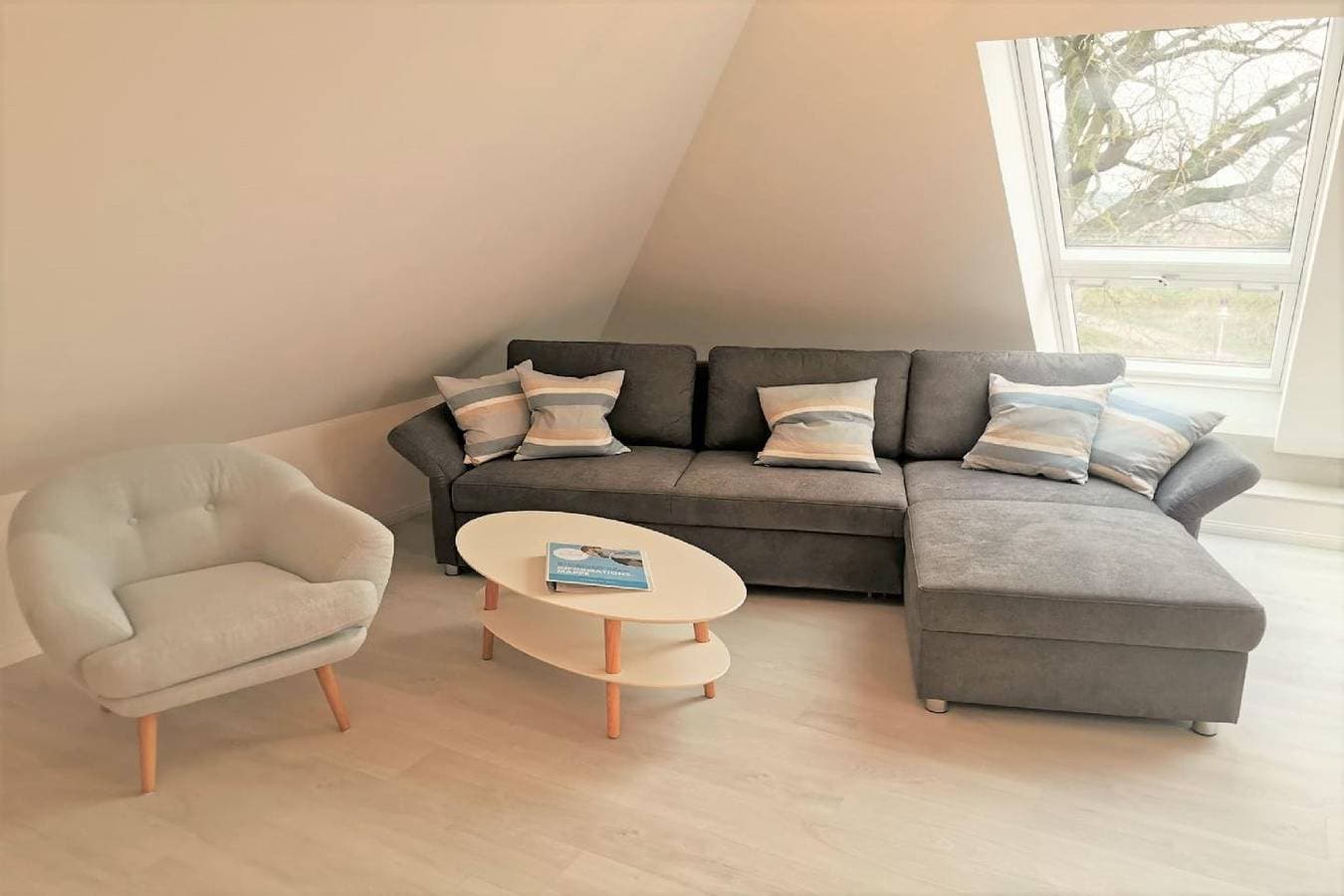 Foto 3 von 20: Ferienwohnung mit Meerblick und Gartennutzung - Haus Inselwind FeWo MEERsicht
