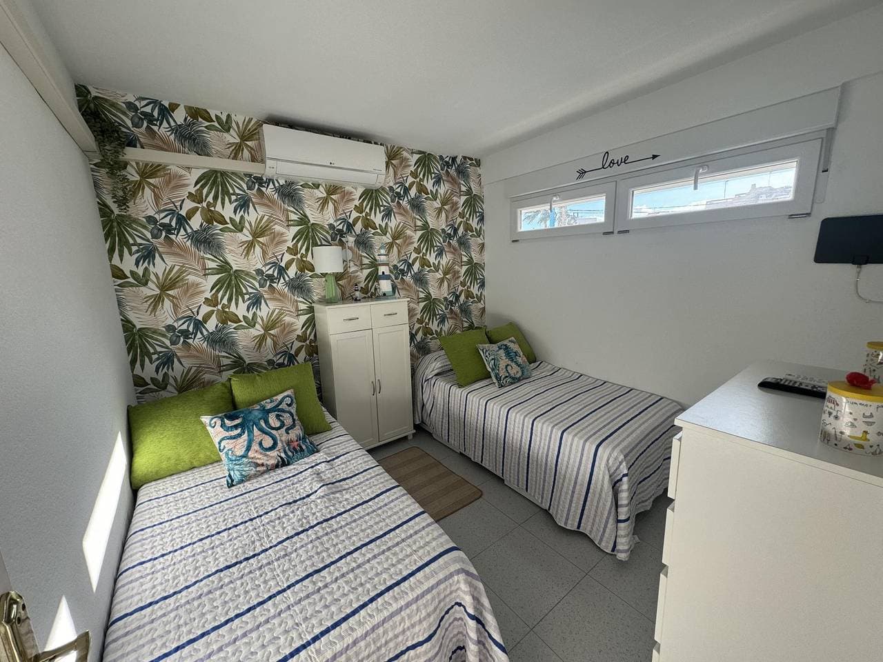 Foto 10 von 34: Ferienwohnung für 4 Personen mit Meerblick