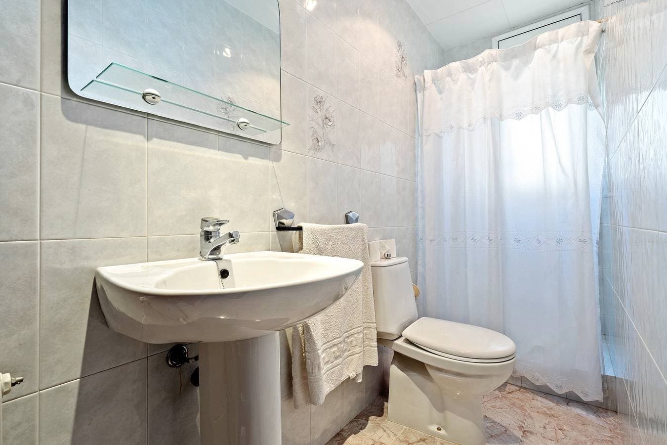 Foto 13 von 33: Ferienhaus 'Anglada' mit Meerblick, privatem Pool und Klimaanlage