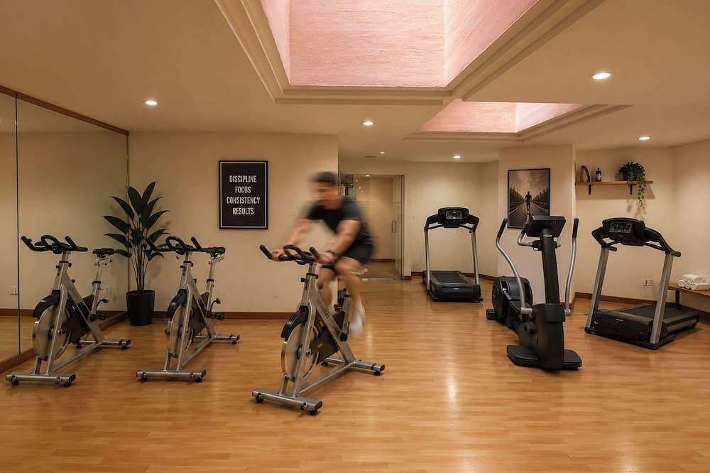 Foto 10 von 17: Las Nayades | Sea Views Indoor Pool Sauna Gym