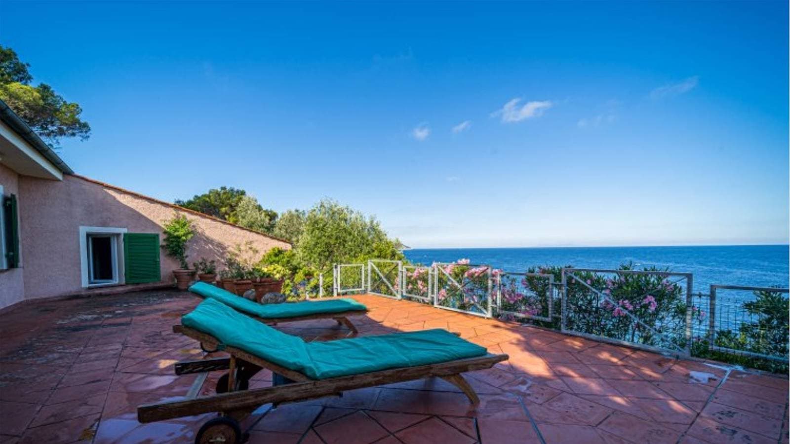 Foto 6 von 38: Villa für 8 Personen mit Terrasse