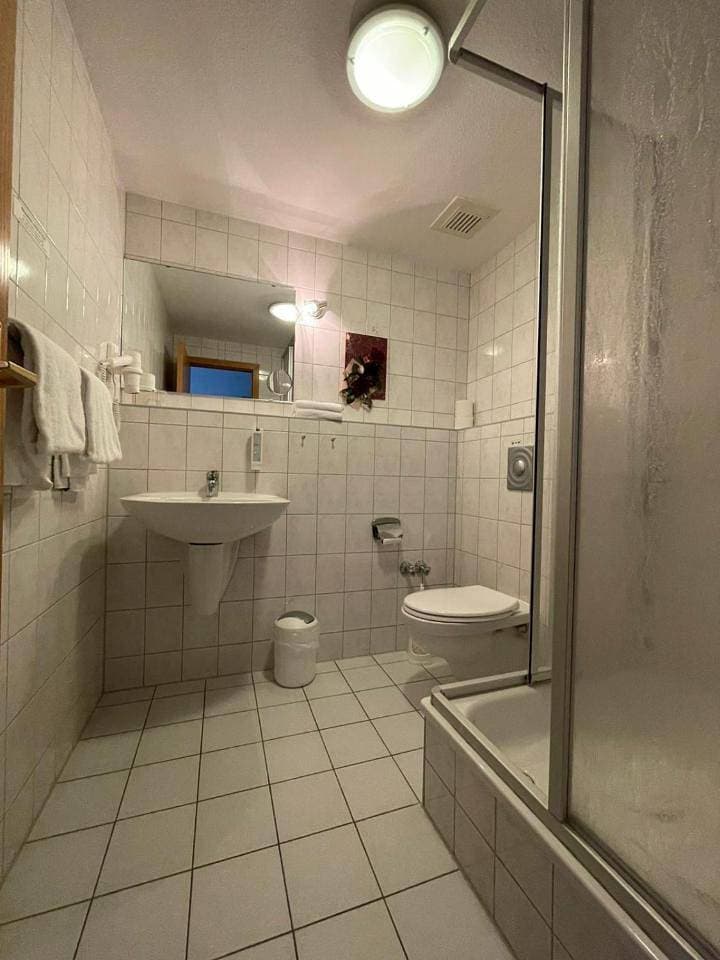 Foto 10 von 13: Standard Twin Room