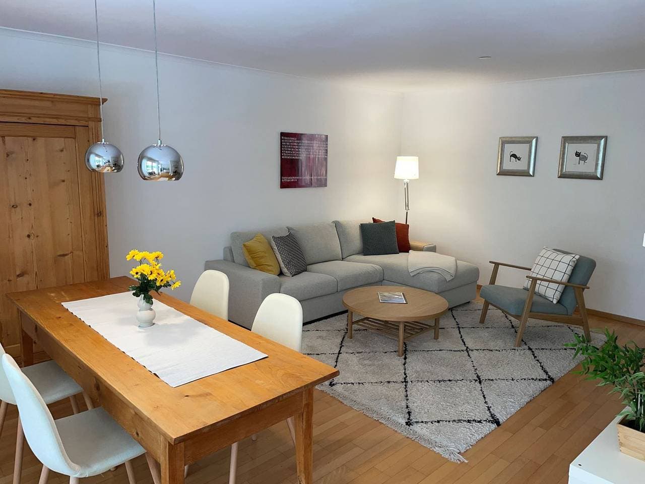 Foto 3 von 36: Ferienwohnung mit Blick in die Parkanlage, nahe der Seepromenade und Strandbad