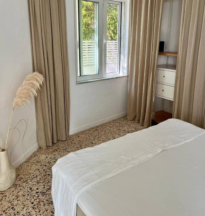 Foto 2 von 11: Studio Apartment with Sea View