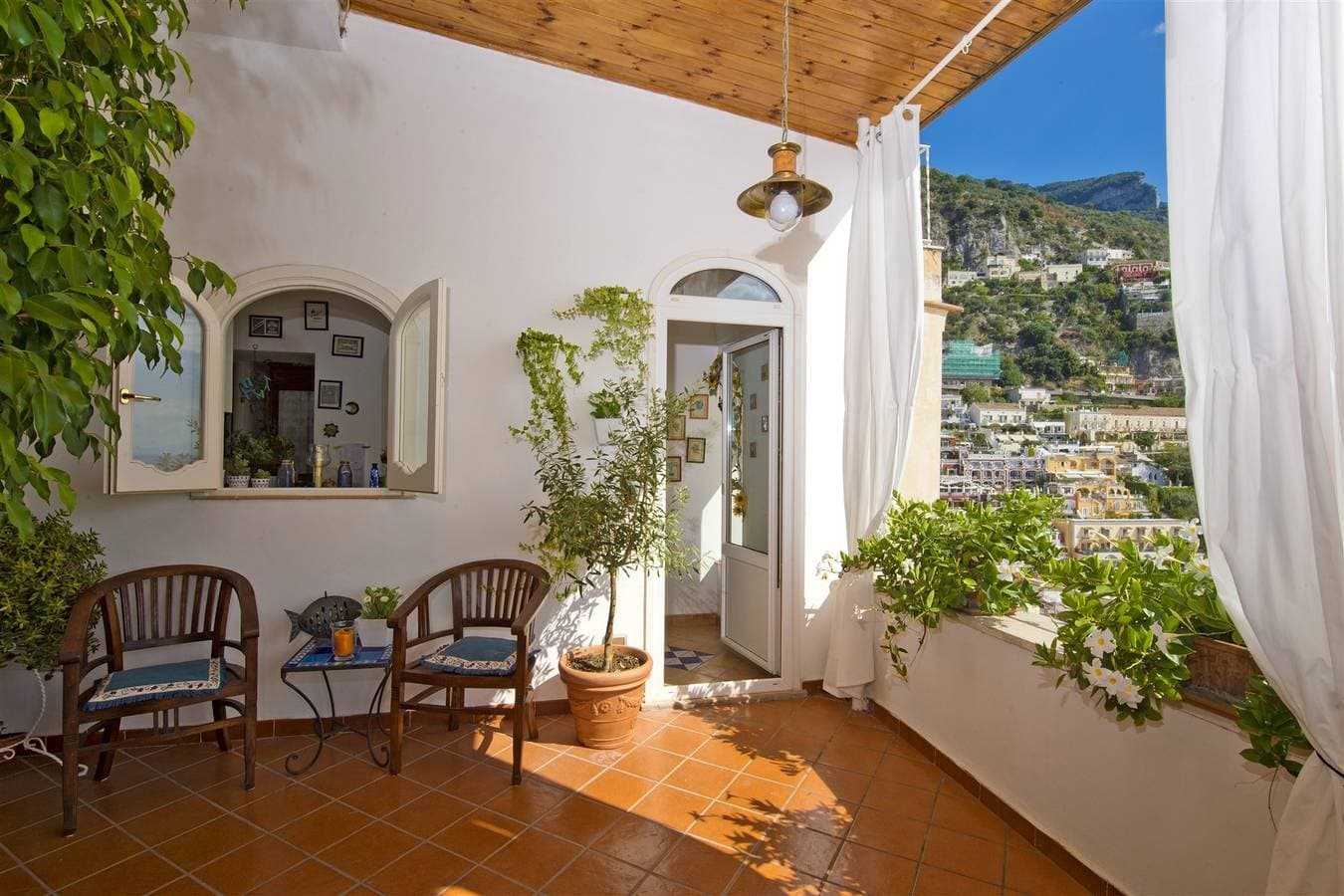 Foto 9 von 47: Villa für 6 Personen mit Terrasse