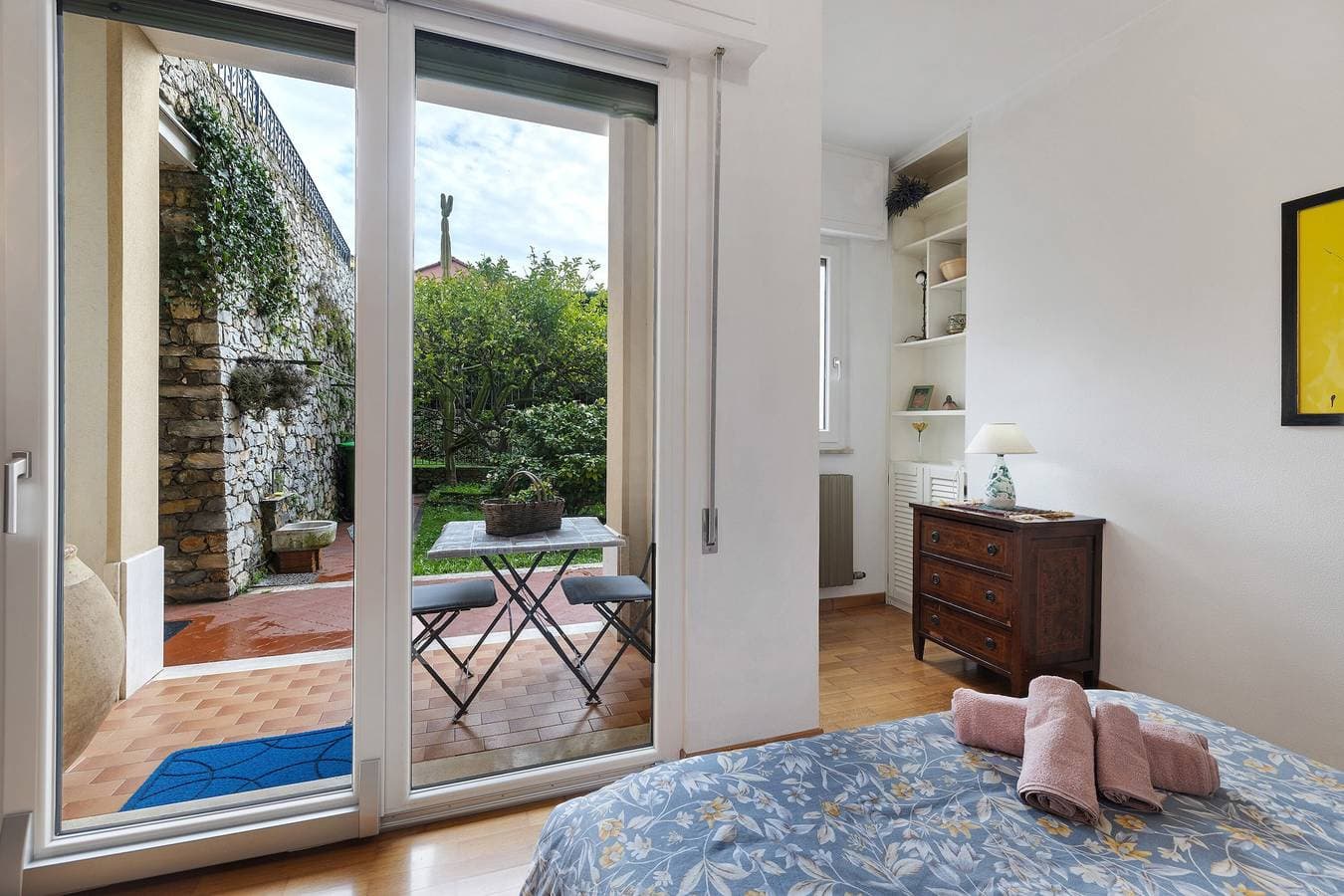 Foto 8 von 25: Ferienwohnung 'Il Giardino Di Giò' mit Bergblick, privater Terrasse und WLAN
