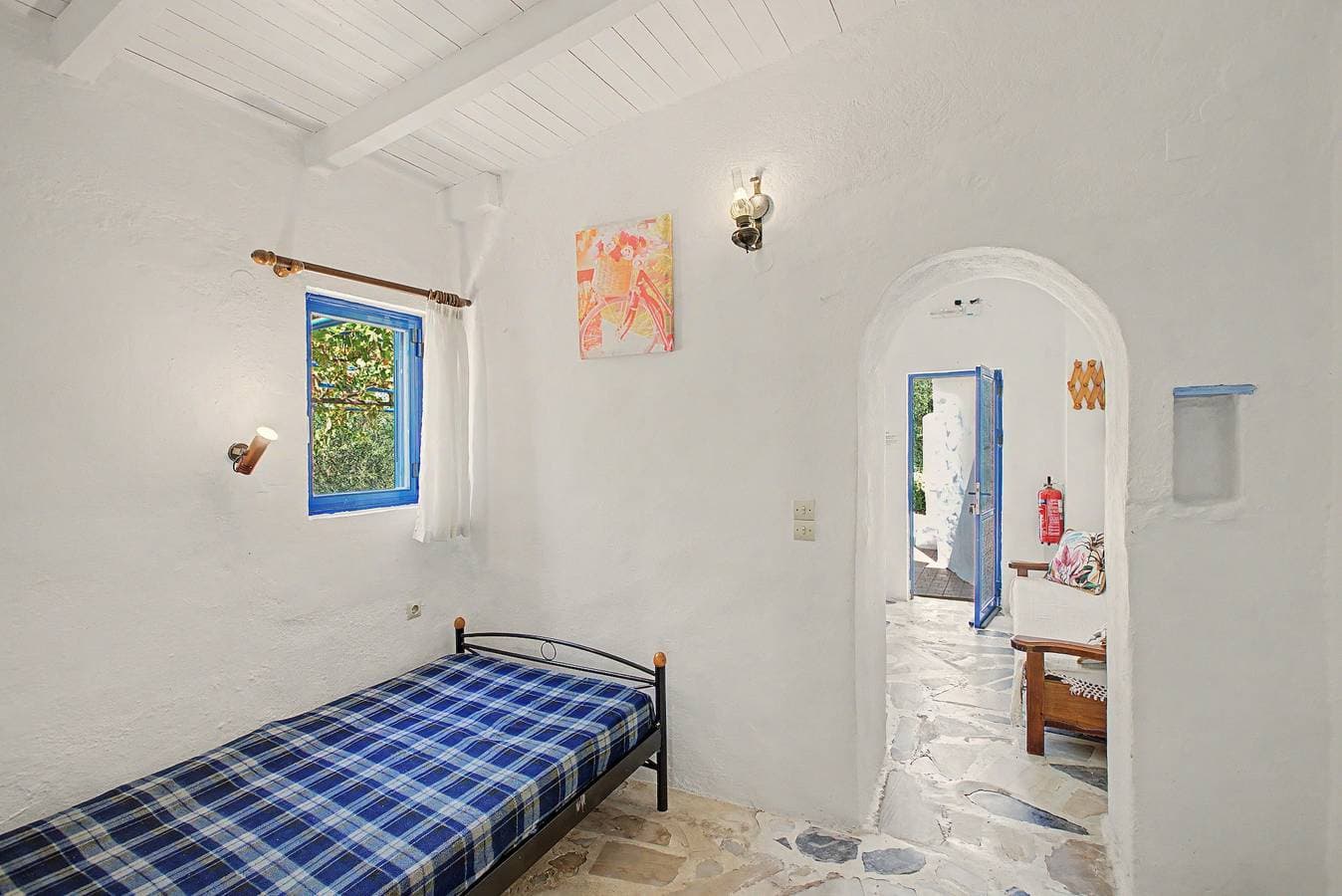Foto 12 von 30: Iliana's Bungalow: Bergblick, WLAN & Klimaanlage – Gemütliches Ferienhaus