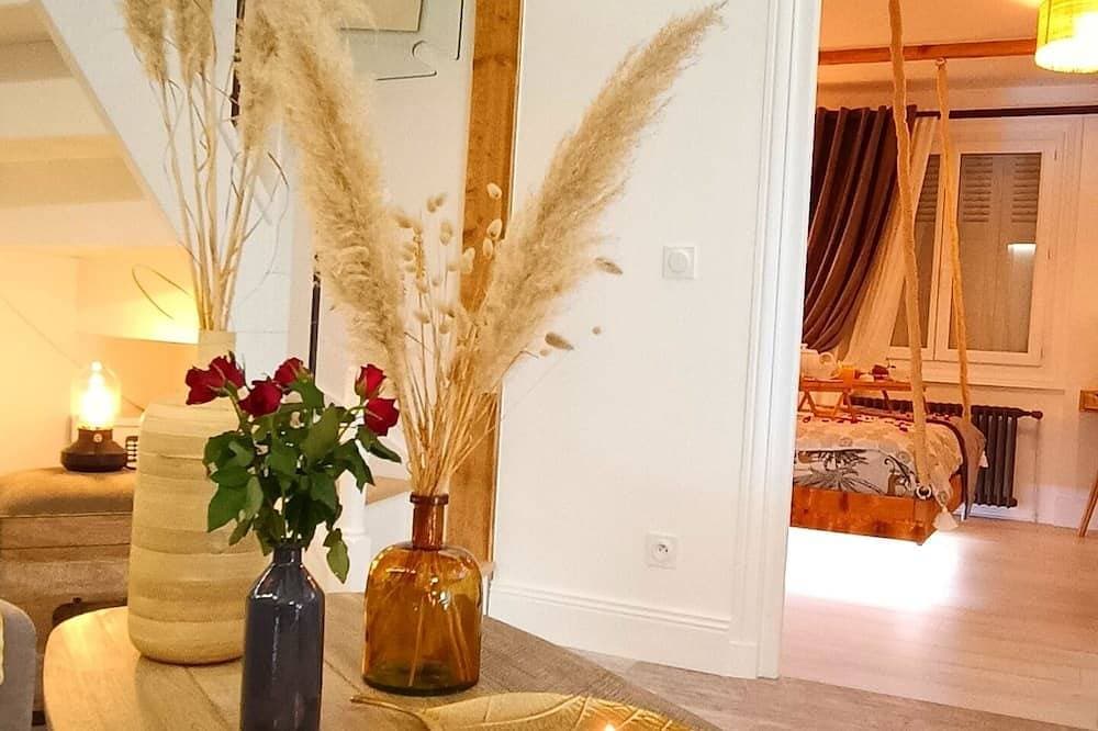 Foto 7 von 27: Gemütliches Apartment mit Whirlpool-Badewanne im Schlafzimmer und Katamaran-Netz