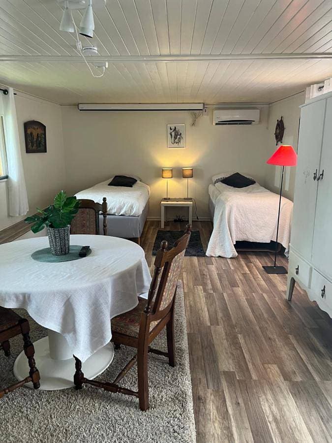 Foto 2 von 10: Standard Double Room with Shared Bathroom