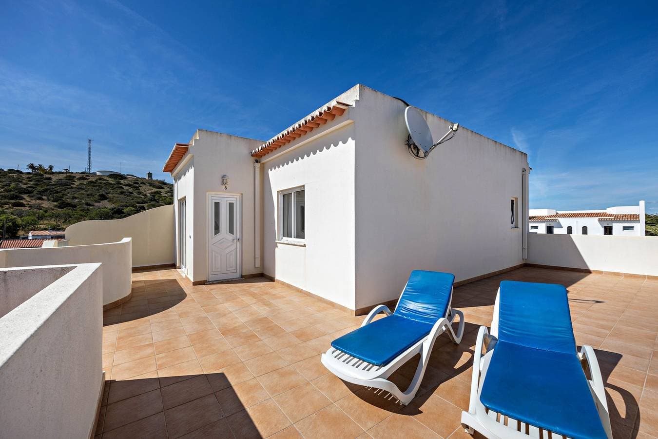 Foto 9 von 24: Ferienhaus Villas Brites nº5 mit offener Terrasse, Gemeinschaftspool und WLAN