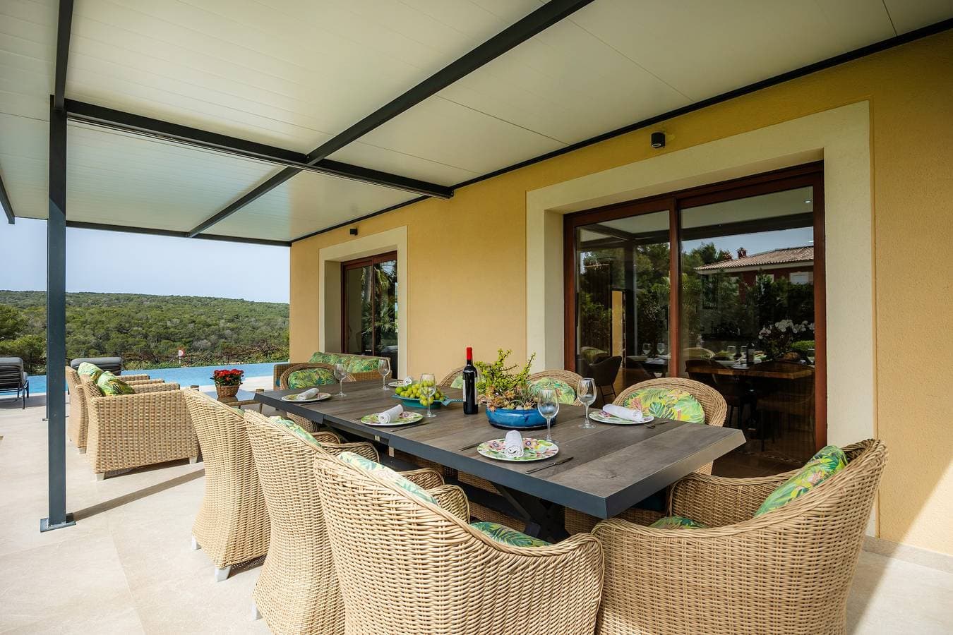Foto 3 von 39: Villa 'Luxurious Villa Sol de Mallorca' mit Bergblick, Pool und WLAN