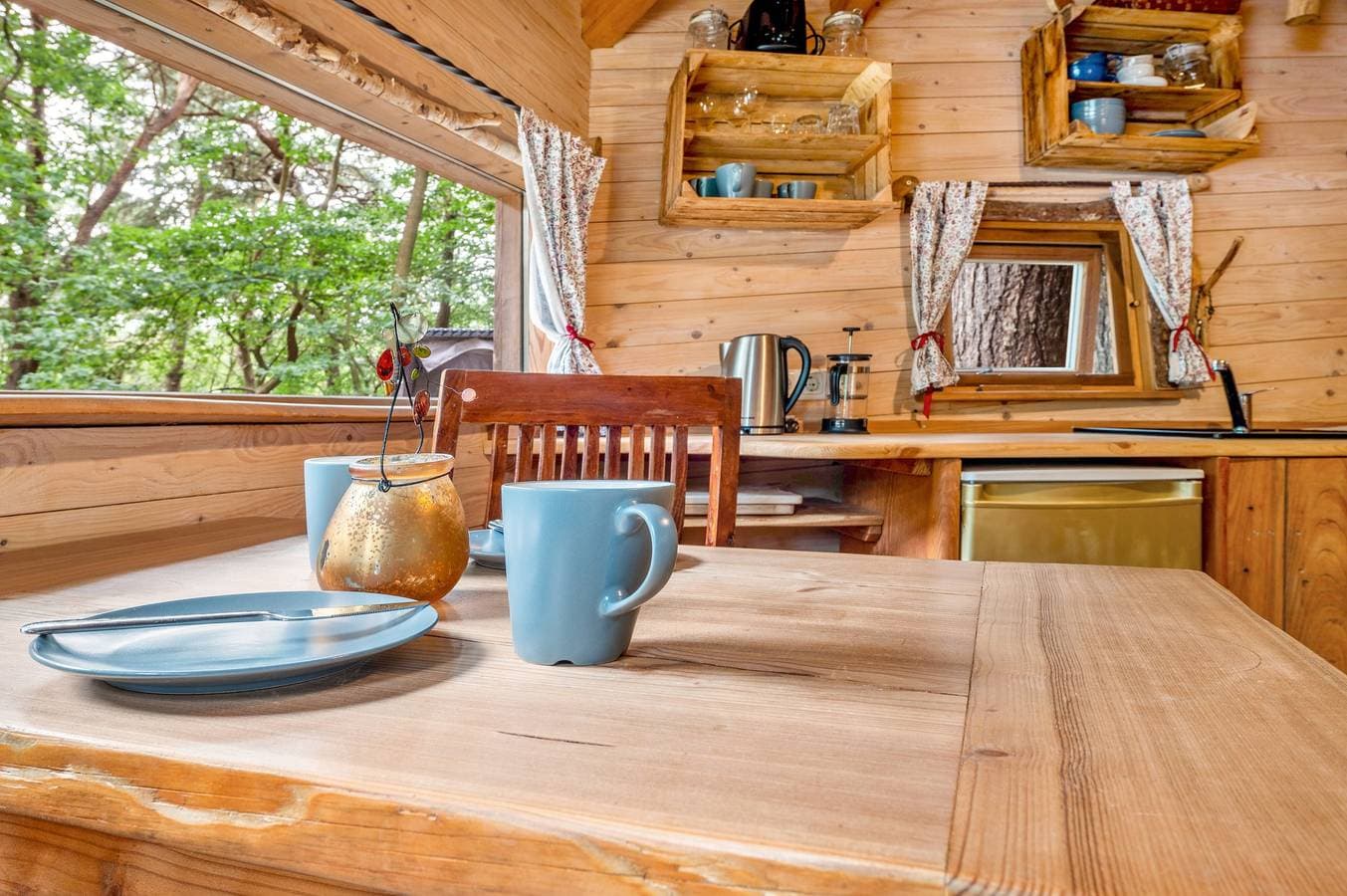 Foto 6 von 25: Ferienhaus 'Baumhaus Wernerwald' mit Balkon und WLAN
