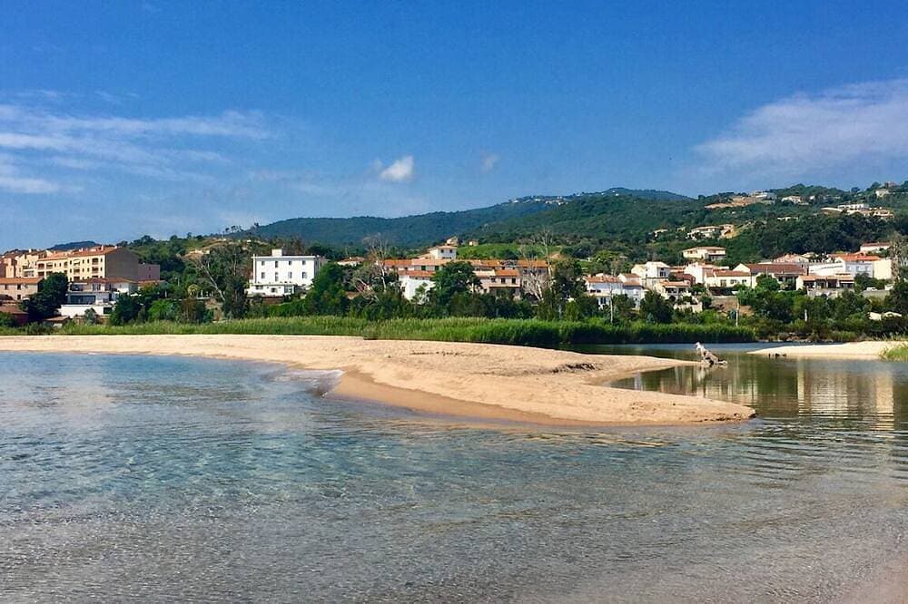 4-star waterfront villa with exceptional sea views 1