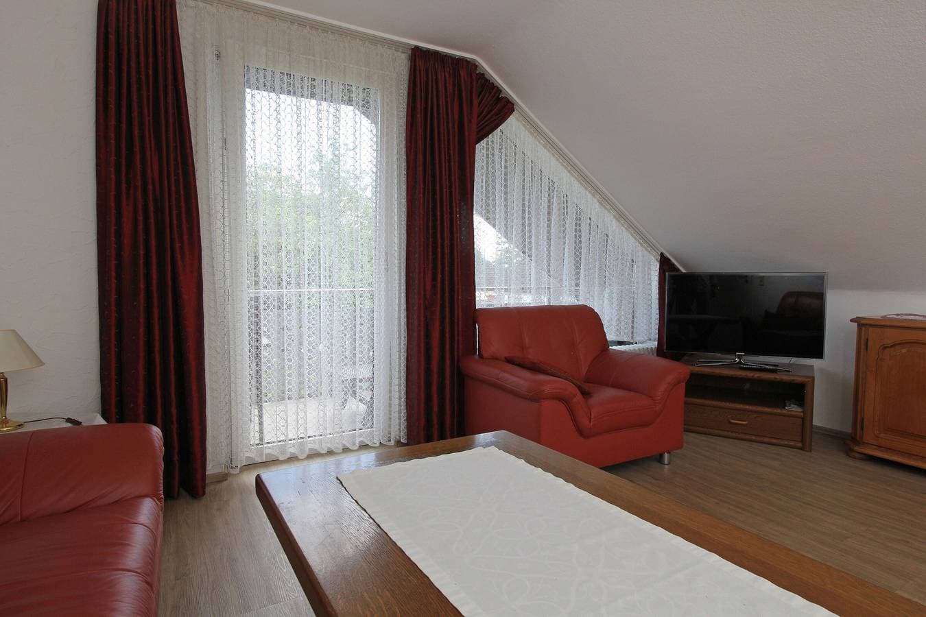 Foto 5 von 16: Ferienwohnung 'Kaiserstuhlblick' mit Balkon und Wi-Fi