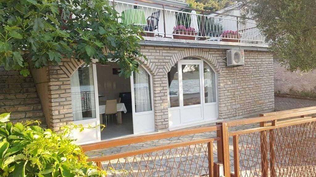 Foto 8 von 10: Erdgeschoss Apartment mit Terrasse direkt am Meer
