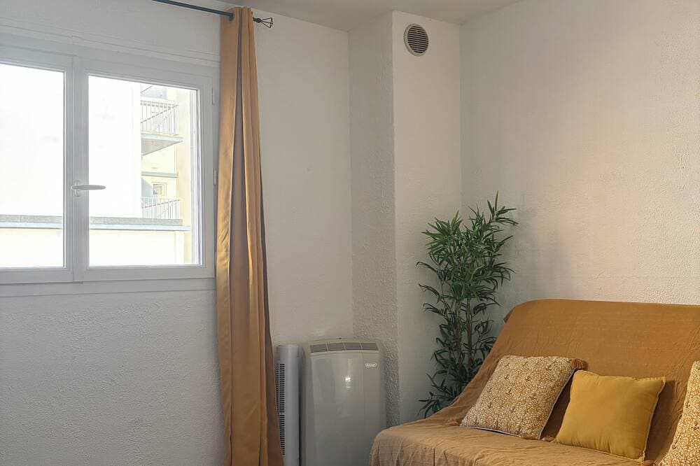 Charming studio near the sea 1