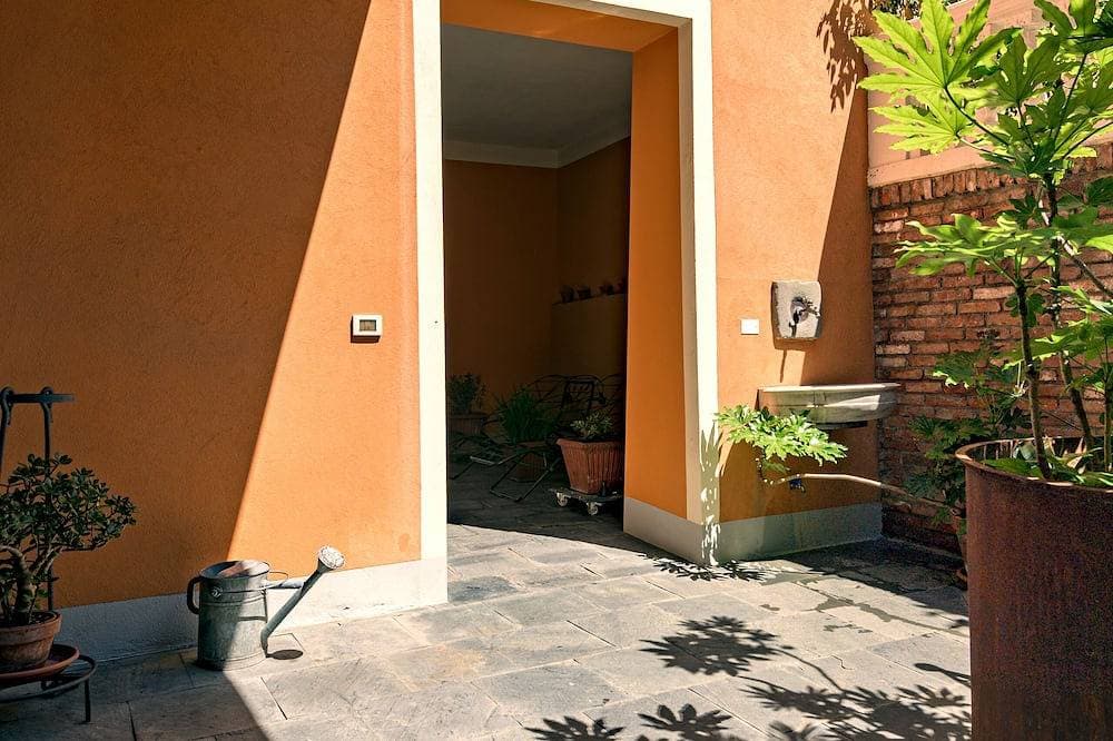 Foto 12 von 30: Residenza Liberty in riva la lago Loft