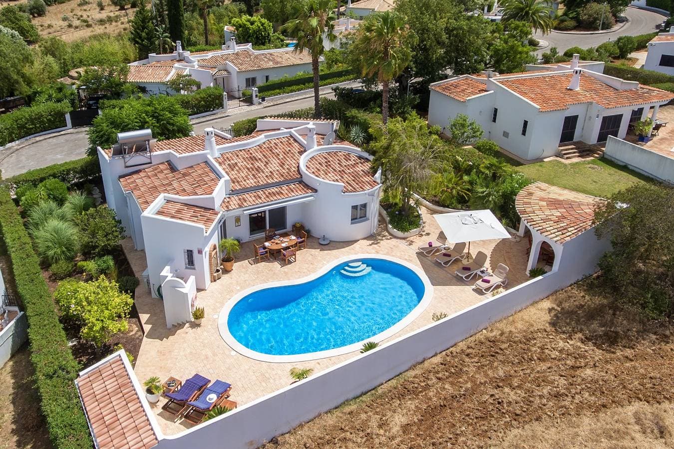 Foto 5 von 33: Villa Sagres mit Bergblick, Pool & WLAN