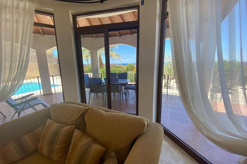 Foto 10 von 30: Spektakuläre und außergewöhnliche Luxusvilla am Meer mit kostenlosem WLAN
